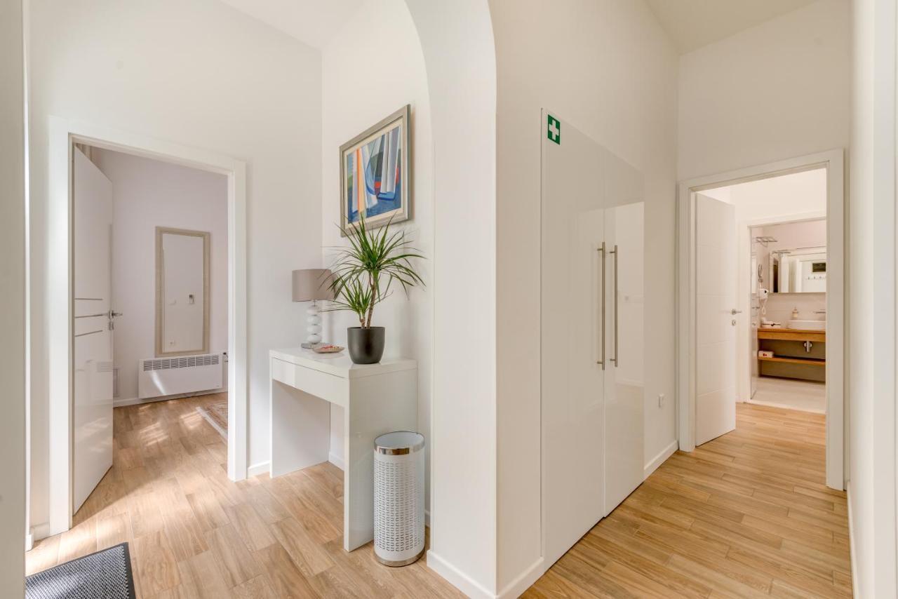 Villa Corona Сплит Екстериор снимка